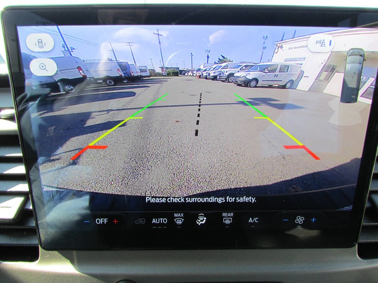 Used 2022 Ford Transit 350 XLT image 22