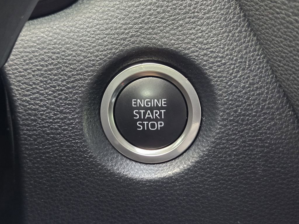 Used 2025 Toyota Corolla SE w/ SE Package image 26