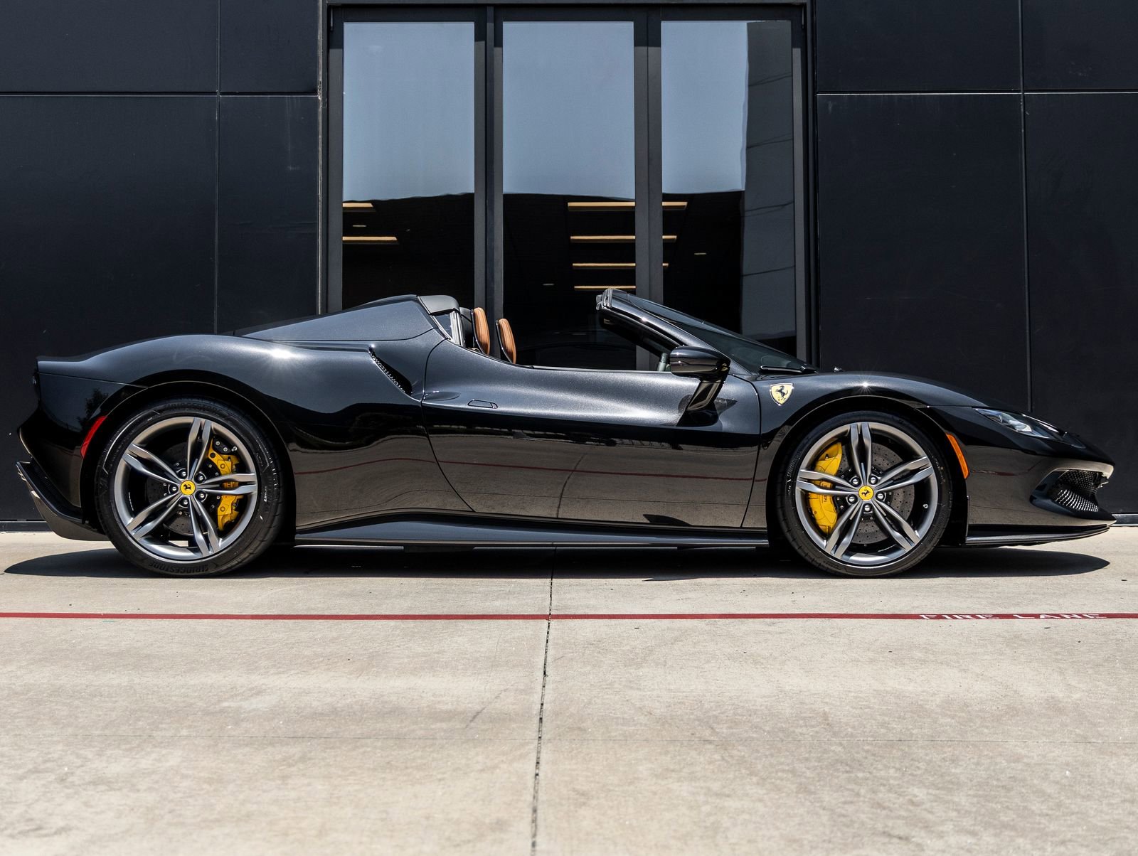 Used 2025 Ferrari 296 GTS RWD image 10