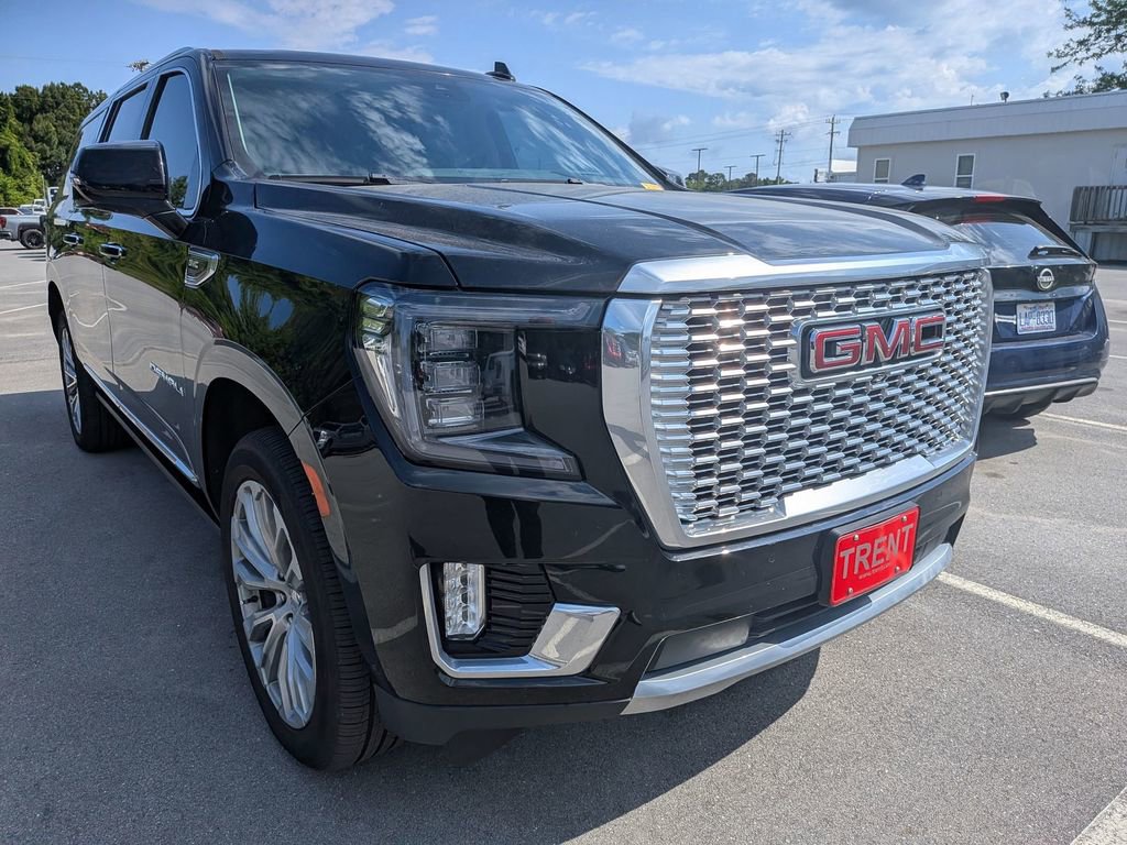 Used 2023 GMC Yukon XL Denali w/ Denali Reserve Package AWD/4WD image 12