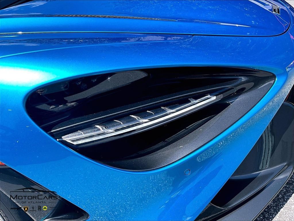 Used 2022 McLaren 765LT RWD image 18