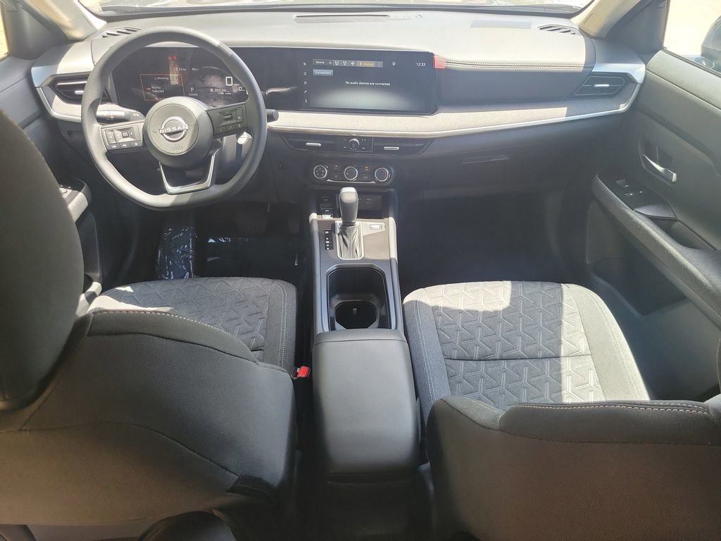 Certified 2025 Nissan Kicks SV FWD image 14