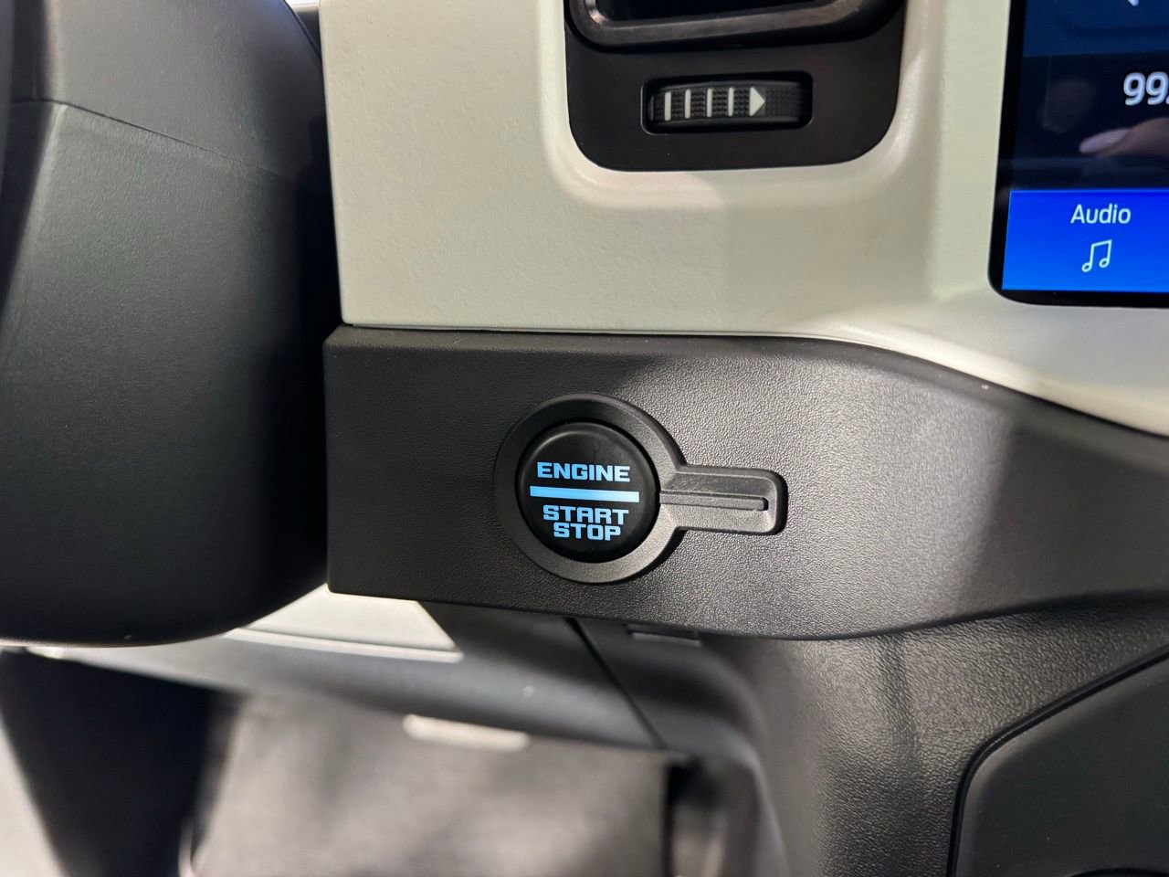 Used 2025 Ford Bronco Stroppe Edition image 21