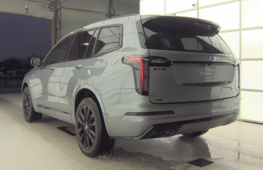Used 2024 Cadillac XT6 Sport w/ LPO, Onyx Lite Package AWD/4WD image 8