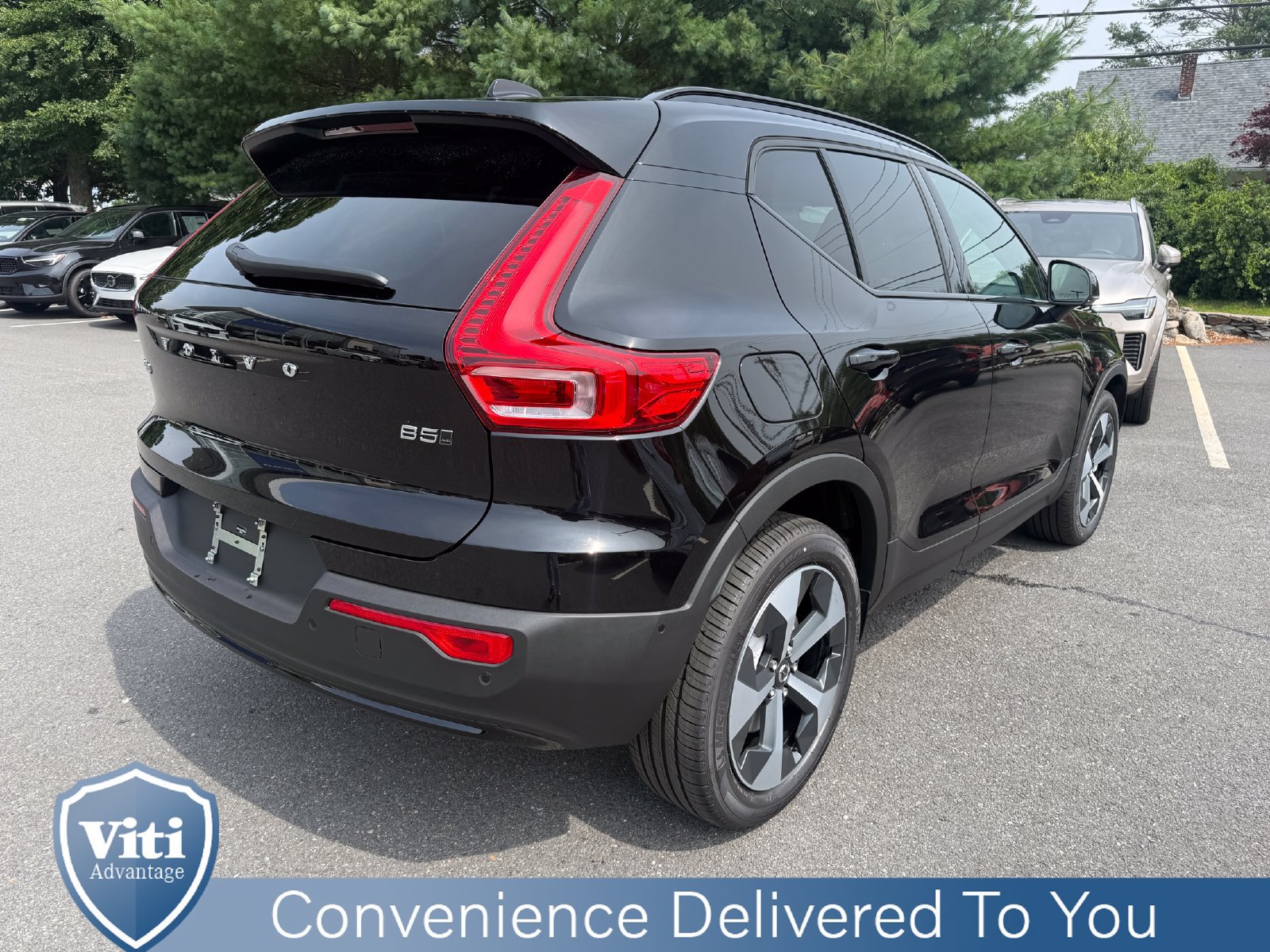 New 2026 Volvo XC40 B5 Plus w/ Protection Package Premier AWD/4WD image 8