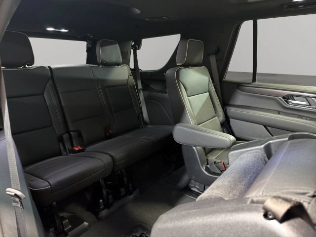 Used 2026 GMC Yukon Elevation w/ Elevation Premium Package AWD/4WD image 17