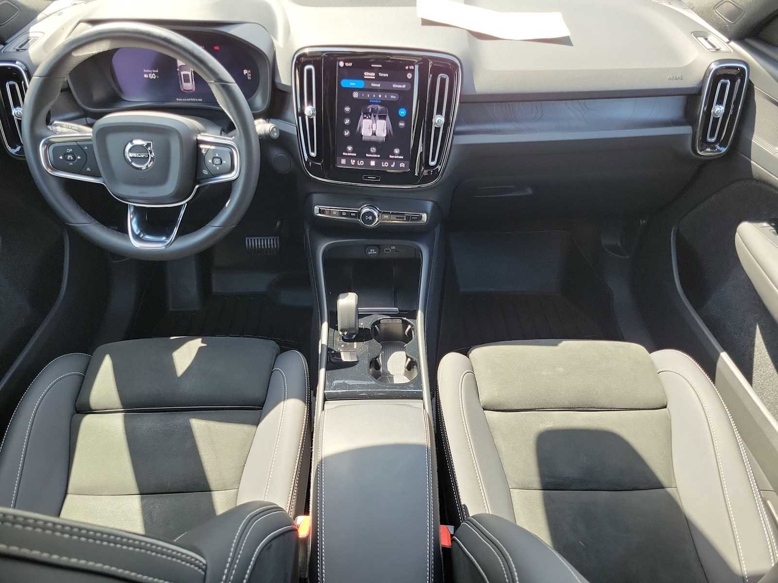 Used 2023 Volvo XC40 Recharge Plus AWD/4WD image 15