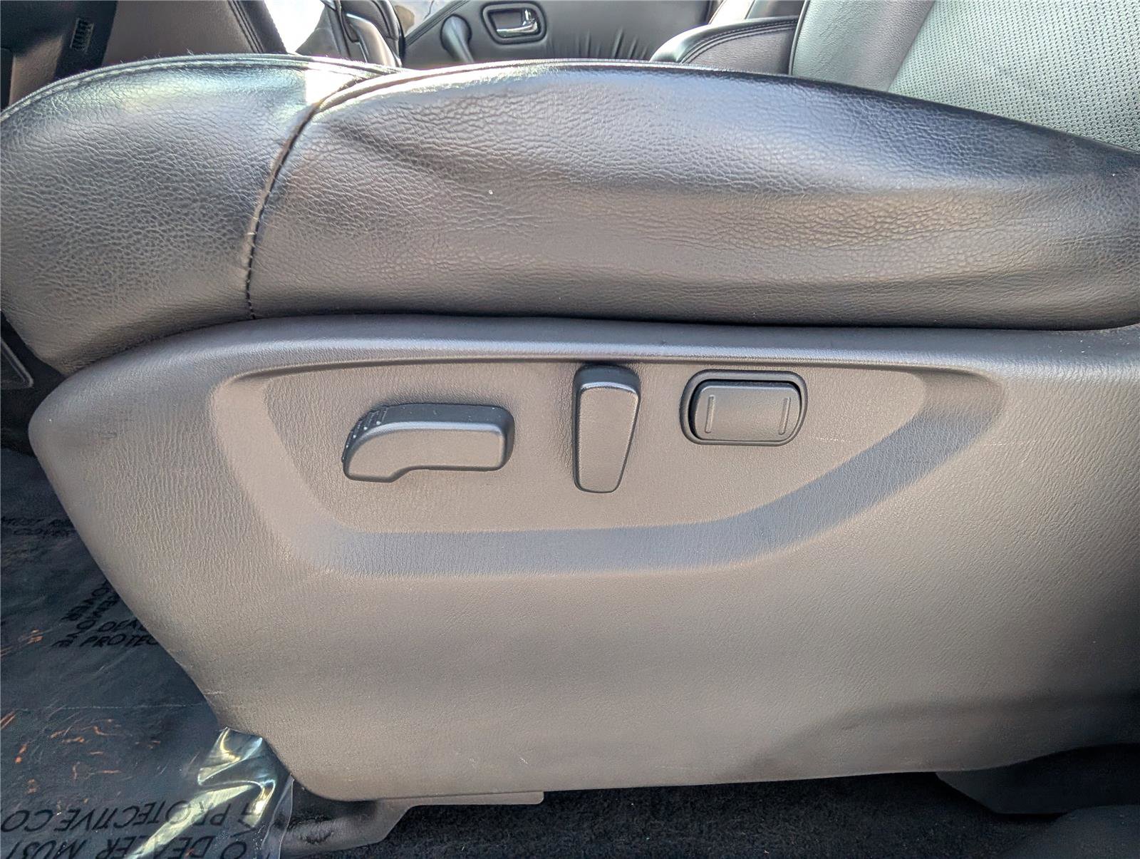 Used 2023 Nissan Armada SL w/ Midnight Edition Package image 21