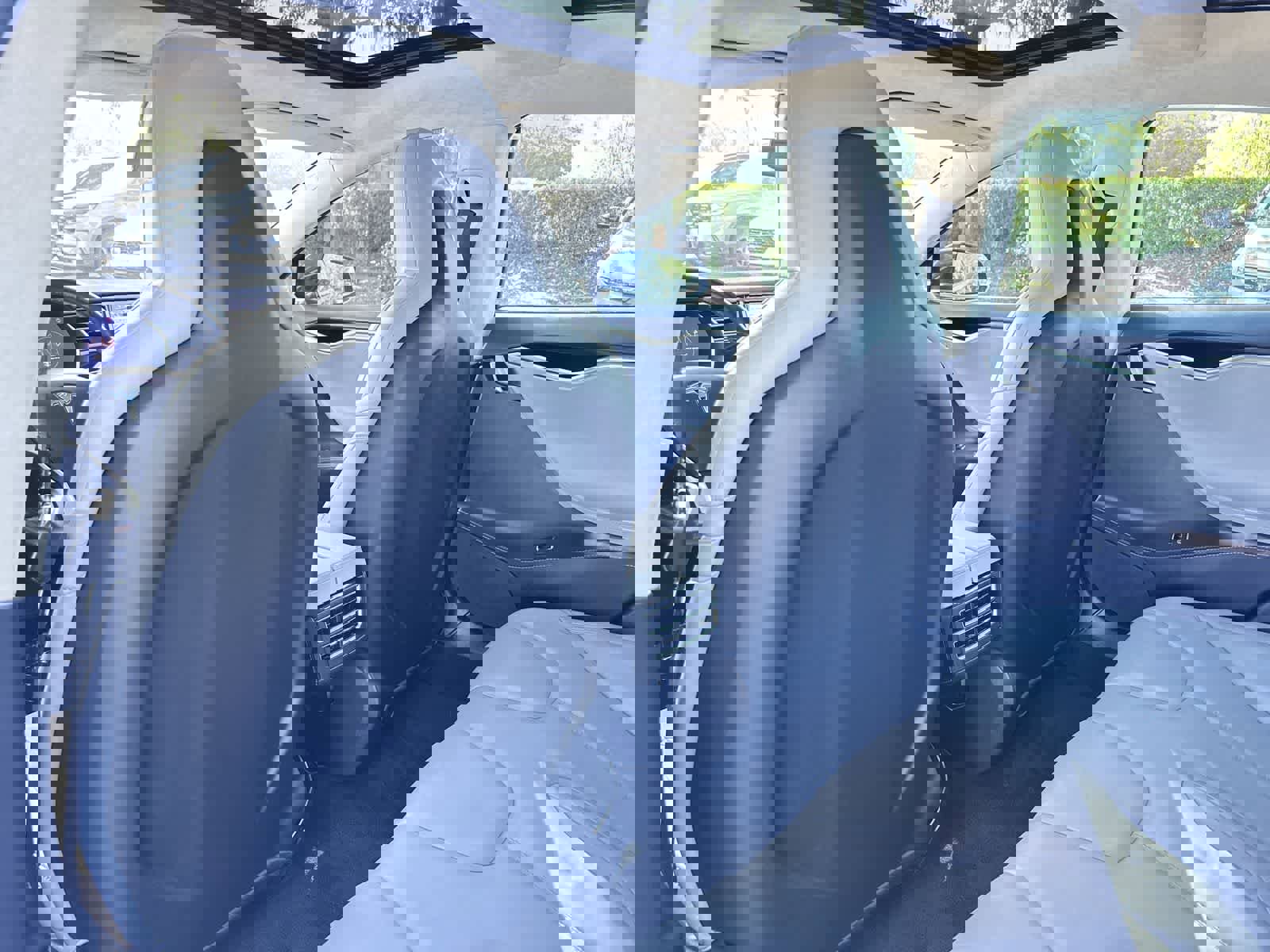 Used 2016 Tesla Model S 70D image 14