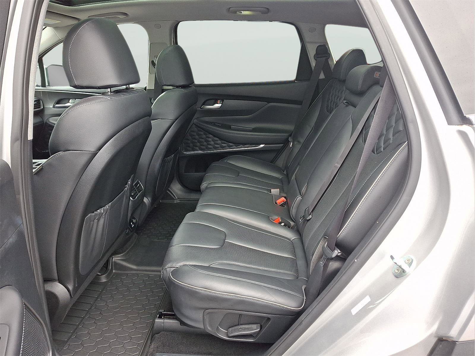 Used 2022 Hyundai Santa Fe Limited w/ Cargo Package image 10