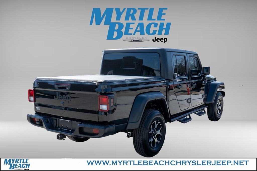 Used 2023 Jeep Gladiator Sport image 6