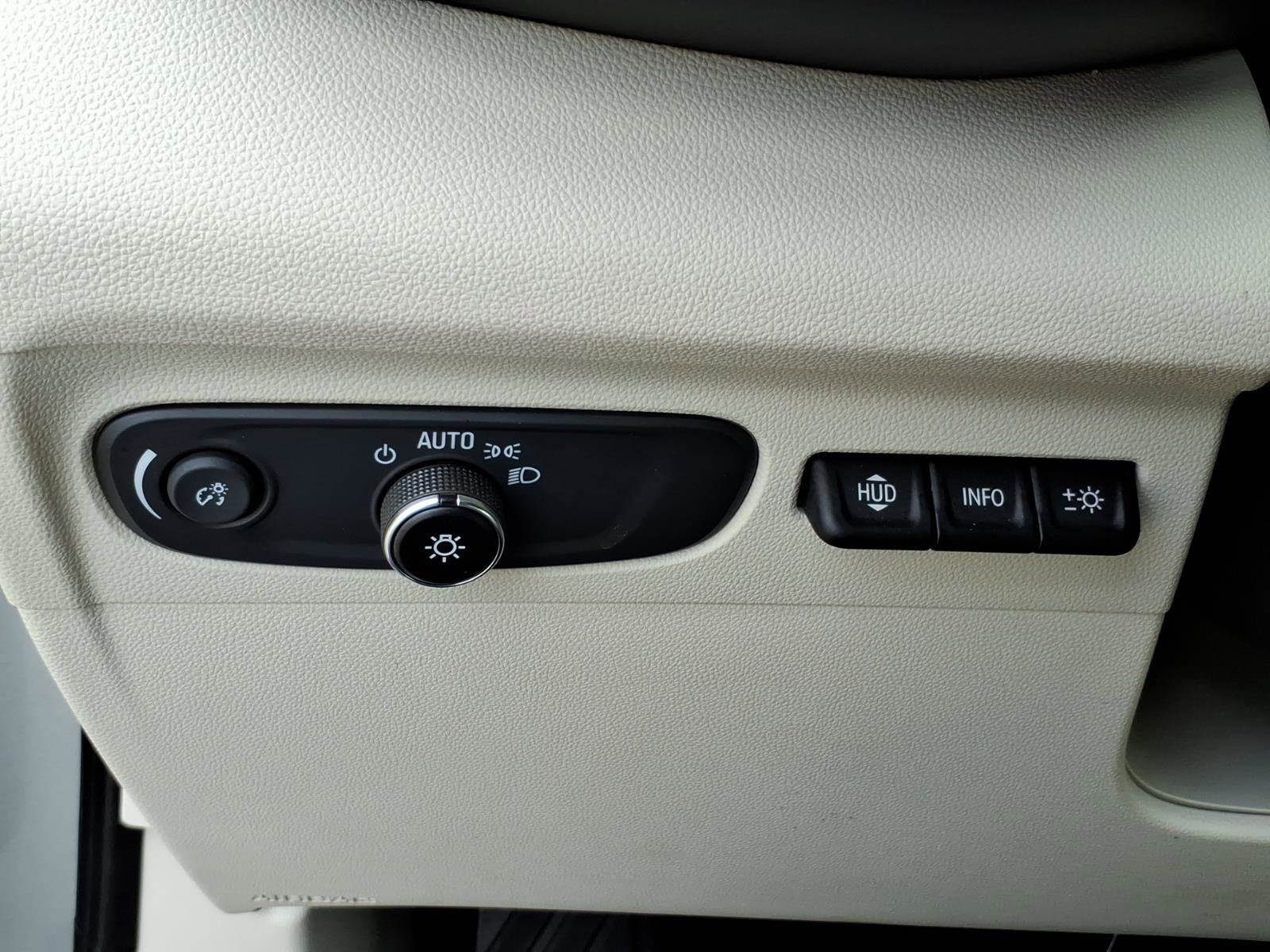 Certified 2023 Buick Envision Avenir FWD image 17