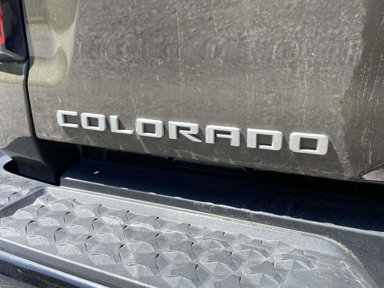 Used 2024 Chevrolet Colorado W/T image 12