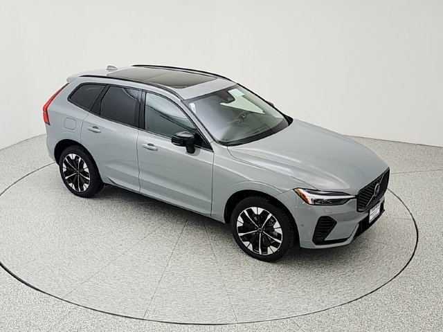 New 2026 Volvo XC60 T8 Plus w/ Climate Package AWD/4WD image 15