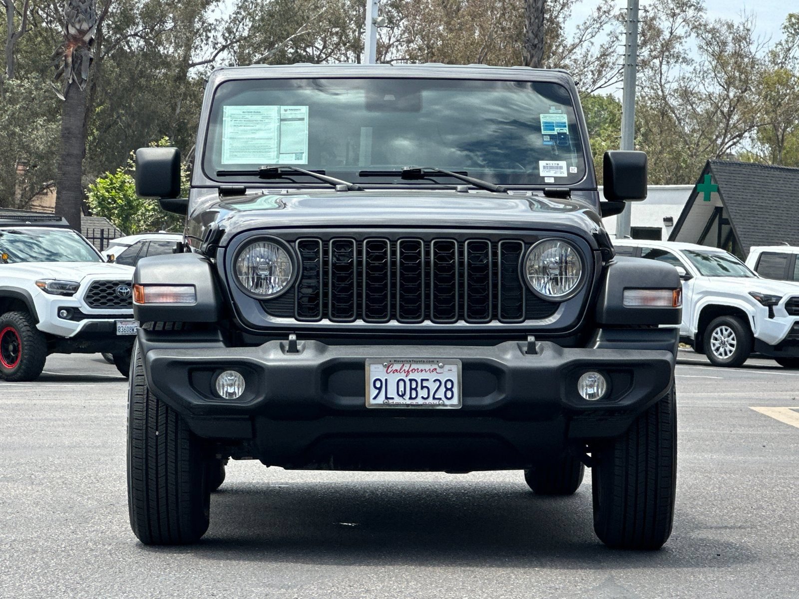 Used 2024 Jeep Wrangler Unlimited Sport AWD/4WD image 7