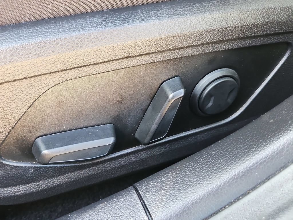 Used 2025 Hyundai Sonata SEL FWD image 14