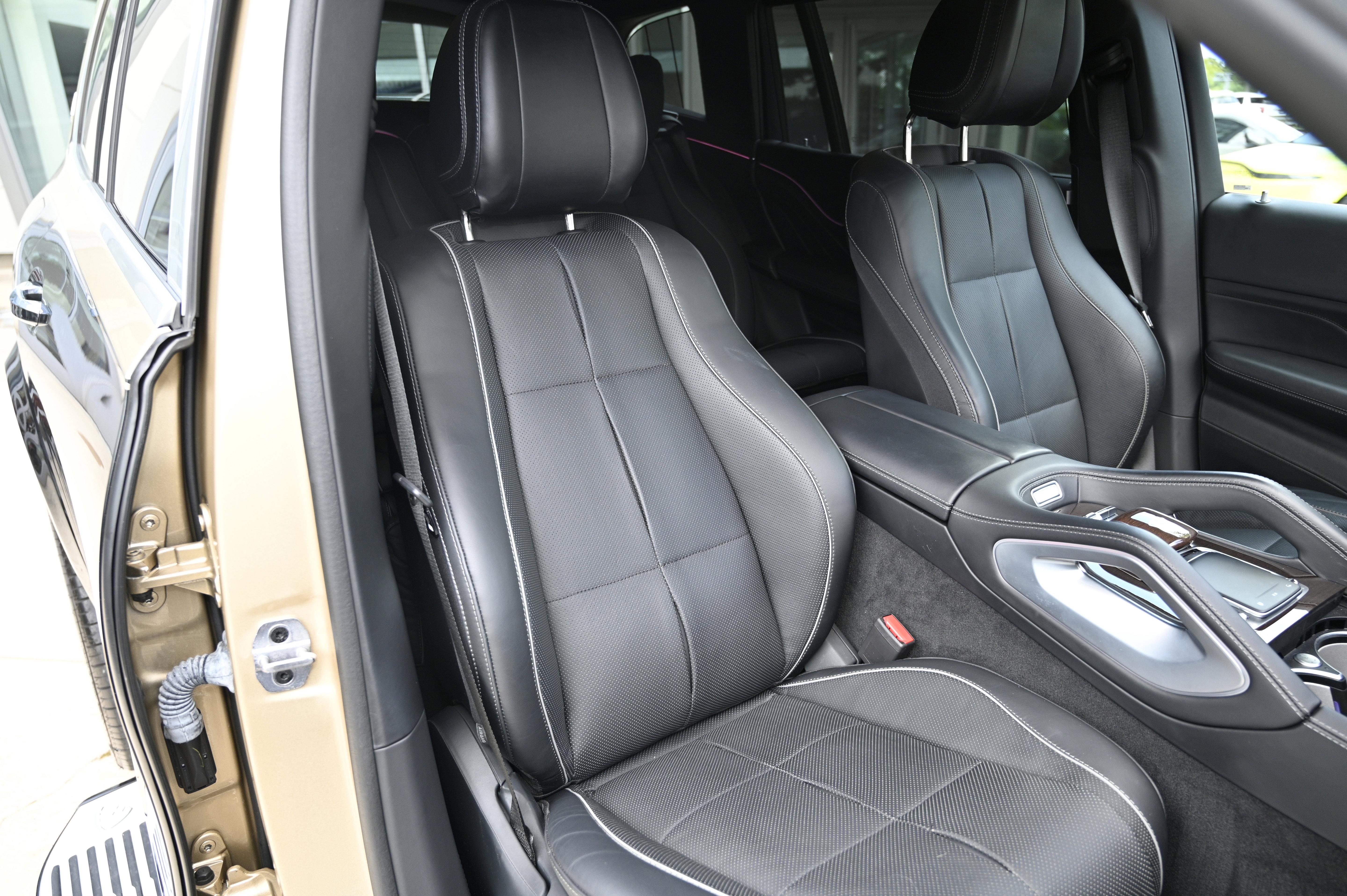 Used 2023 Mercedes-Benz Maybach GLS 600 4MATIC image 65