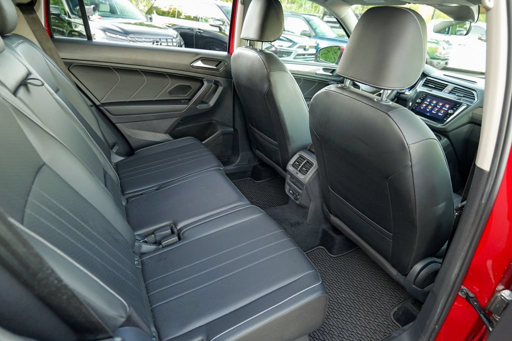 Used 2022 Volkswagen Tiguan SE AWD/4WD image 30