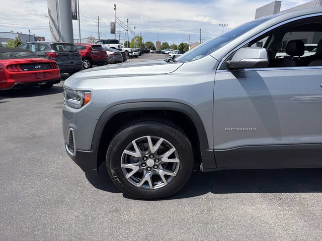 Used 2023 GMC Acadia SLT AWD/4WD image 9