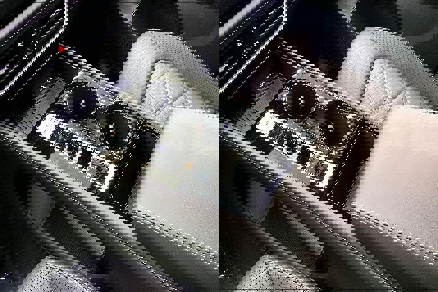 Used 2025 Volkswagen Atlas SE w/ Black Wheel Package image 19