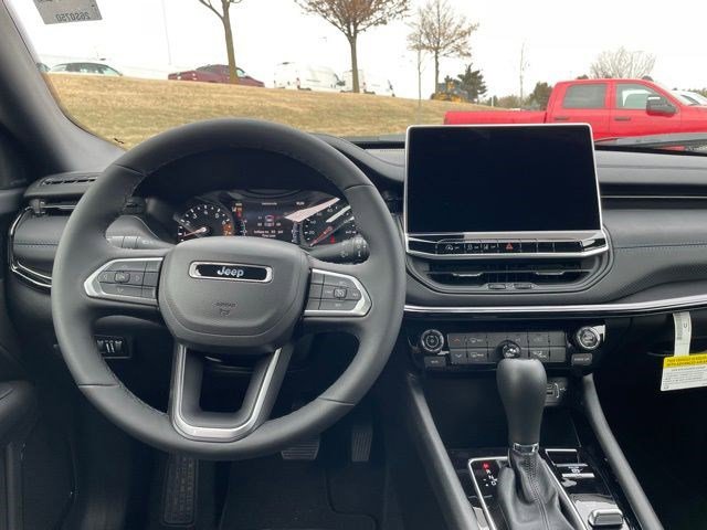 New 2026 Jeep Compass Latitude AWD/4WD image 12