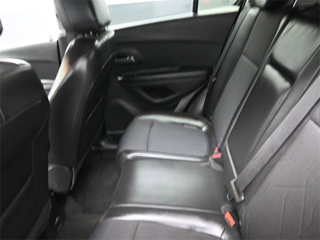 Used 2022 Chevrolet Trax LT w/ Midnight Edition image 22