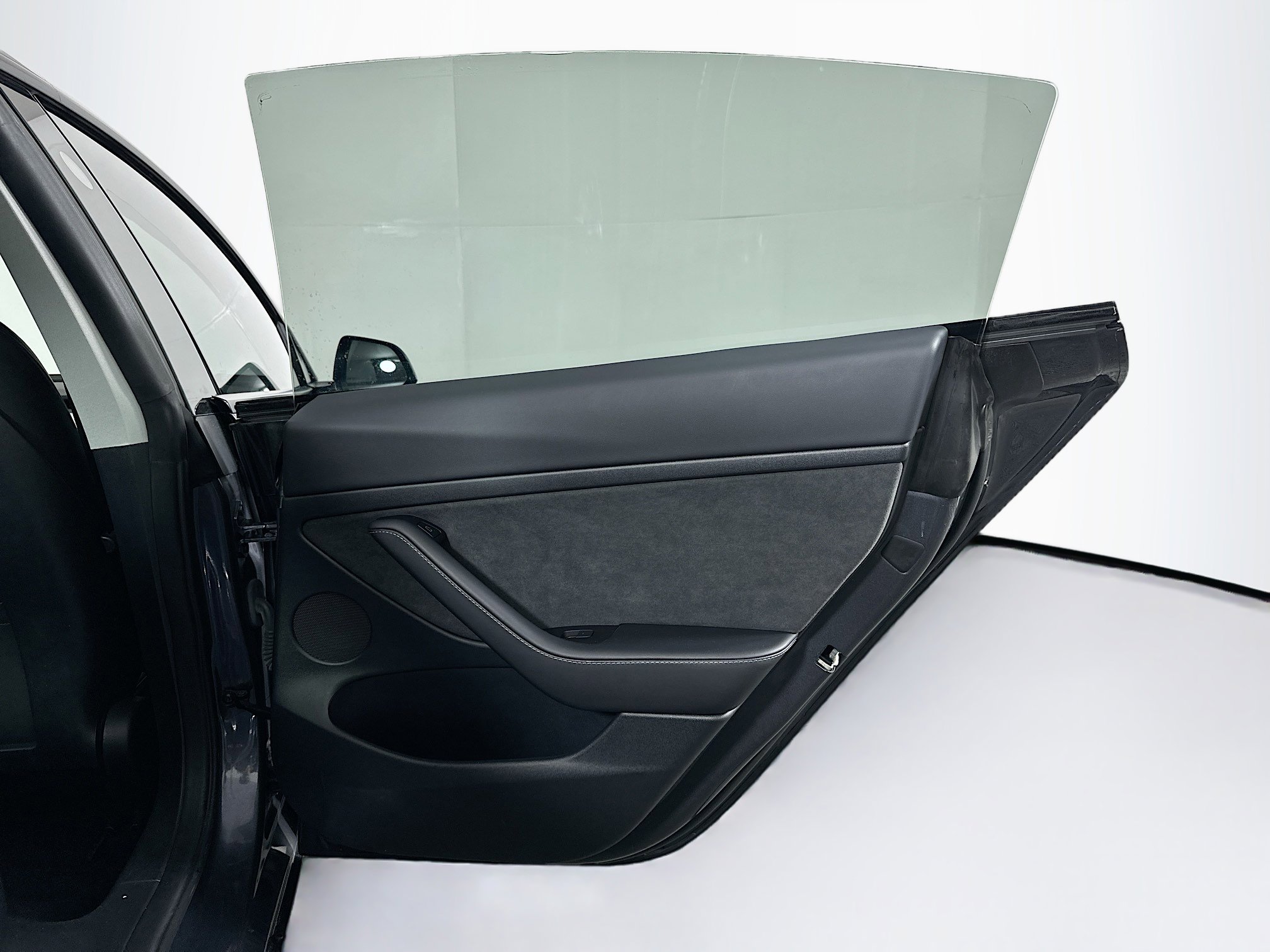 Used 2023 Tesla Model 3 Standard Range image 31