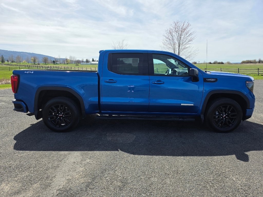 Used 2022 GMC Sierra 1500 Elevation image 4