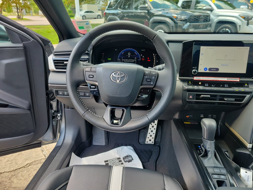 Used 2026 Toyota Camry SE w/ Convenience Package FWD image 16