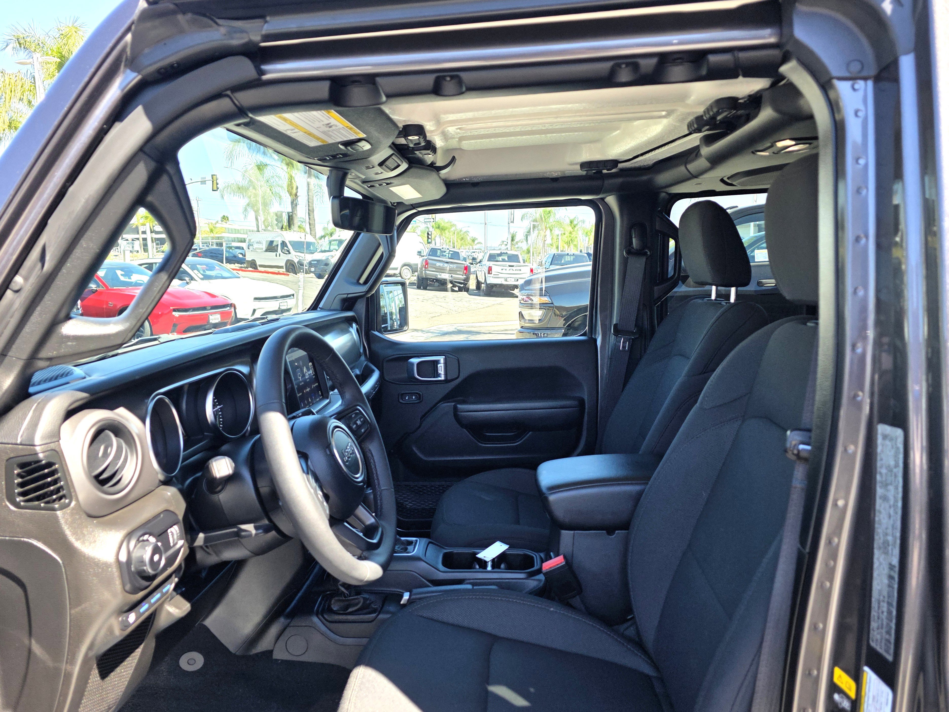 Certified 2023 Jeep Wrangler Unlimited w/ Cold Weather Group image 14