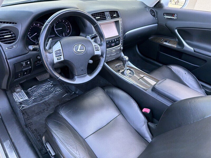 Used 2013 Lexus IS 250C RWD image 14