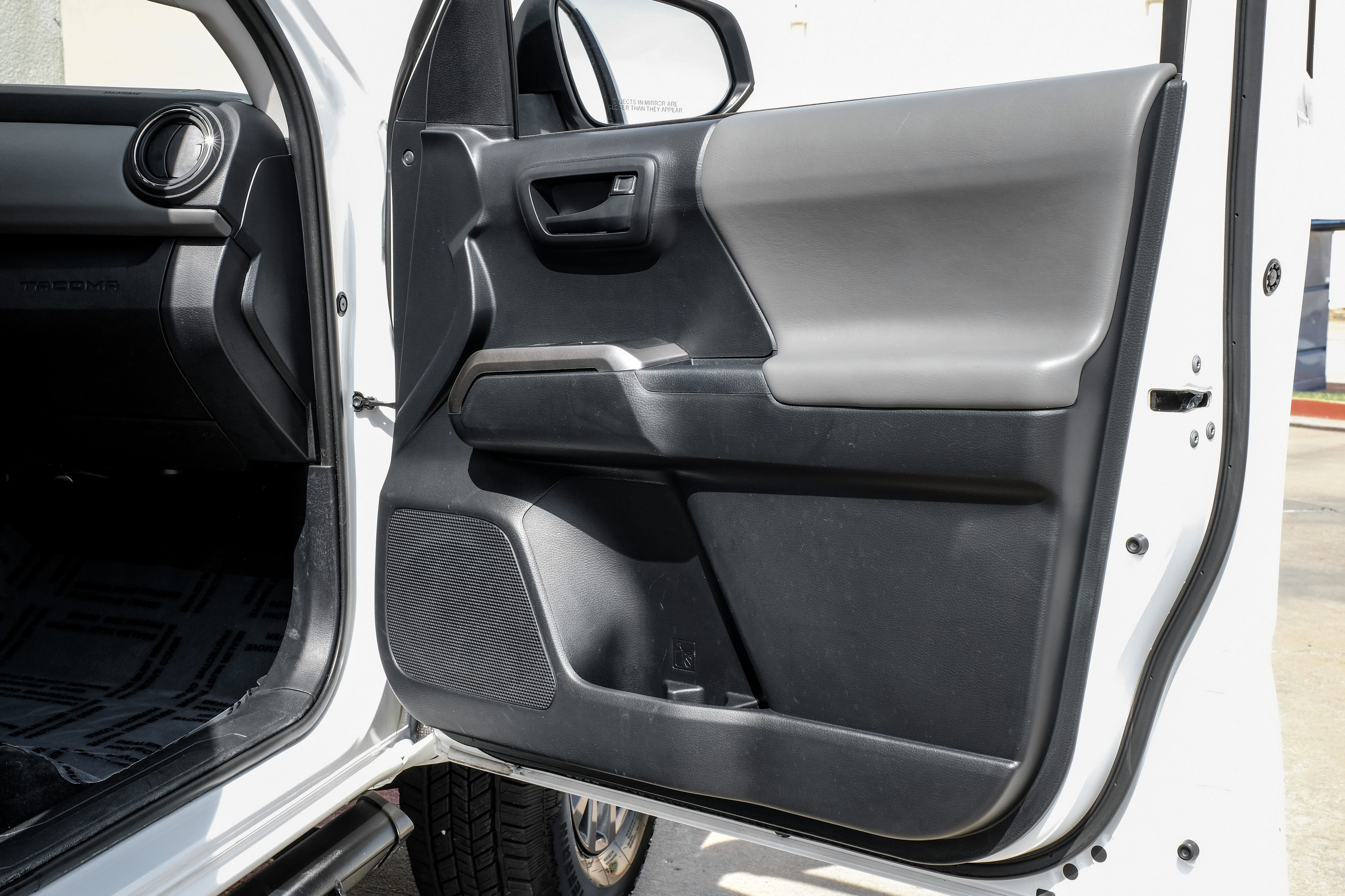Used 2021 Toyota Tacoma SR5 RWD image 42