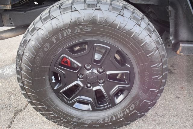 Used 2015 Jeep Wrangler Unlimited Willys image 37