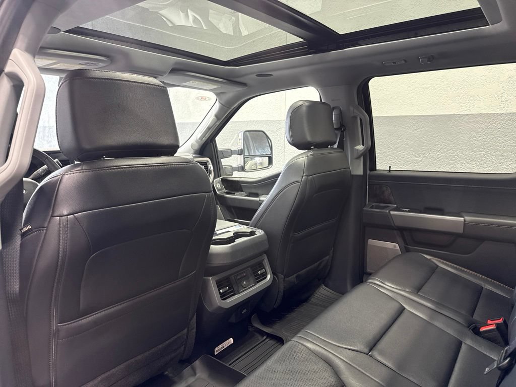 Used 2025 Ford F350 Lariat w/ Lariat Ultimate Package AWD/4WD image 37