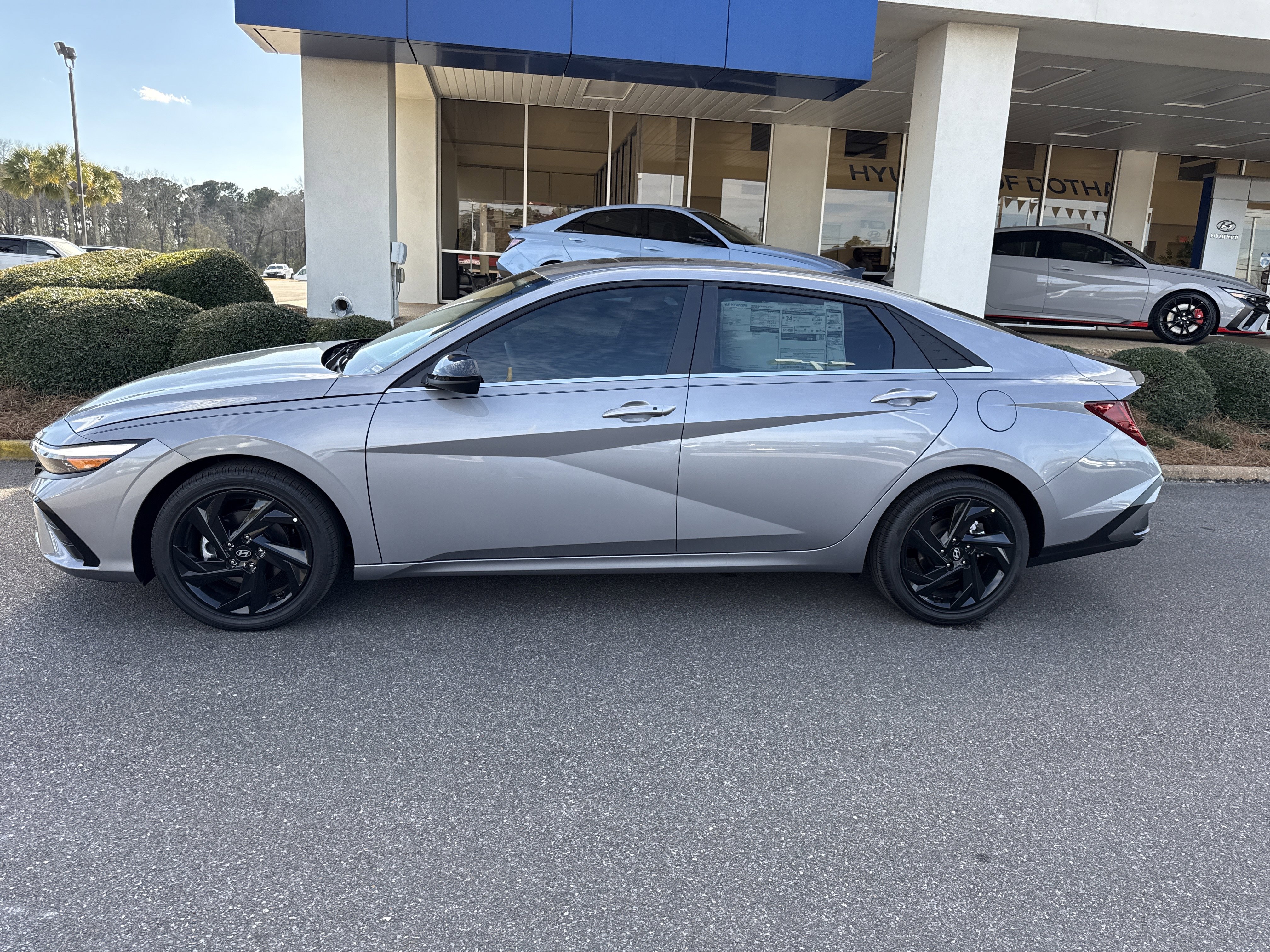 New 2026 Hyundai Elantra SEL Sport Premium image 2