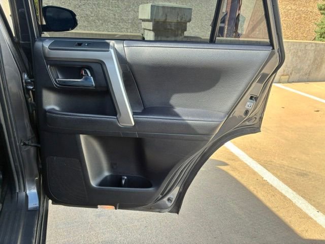 Used 2021 Toyota 4Runner SR5 Premium w/ Moonroof Package AWD/4WD image 18