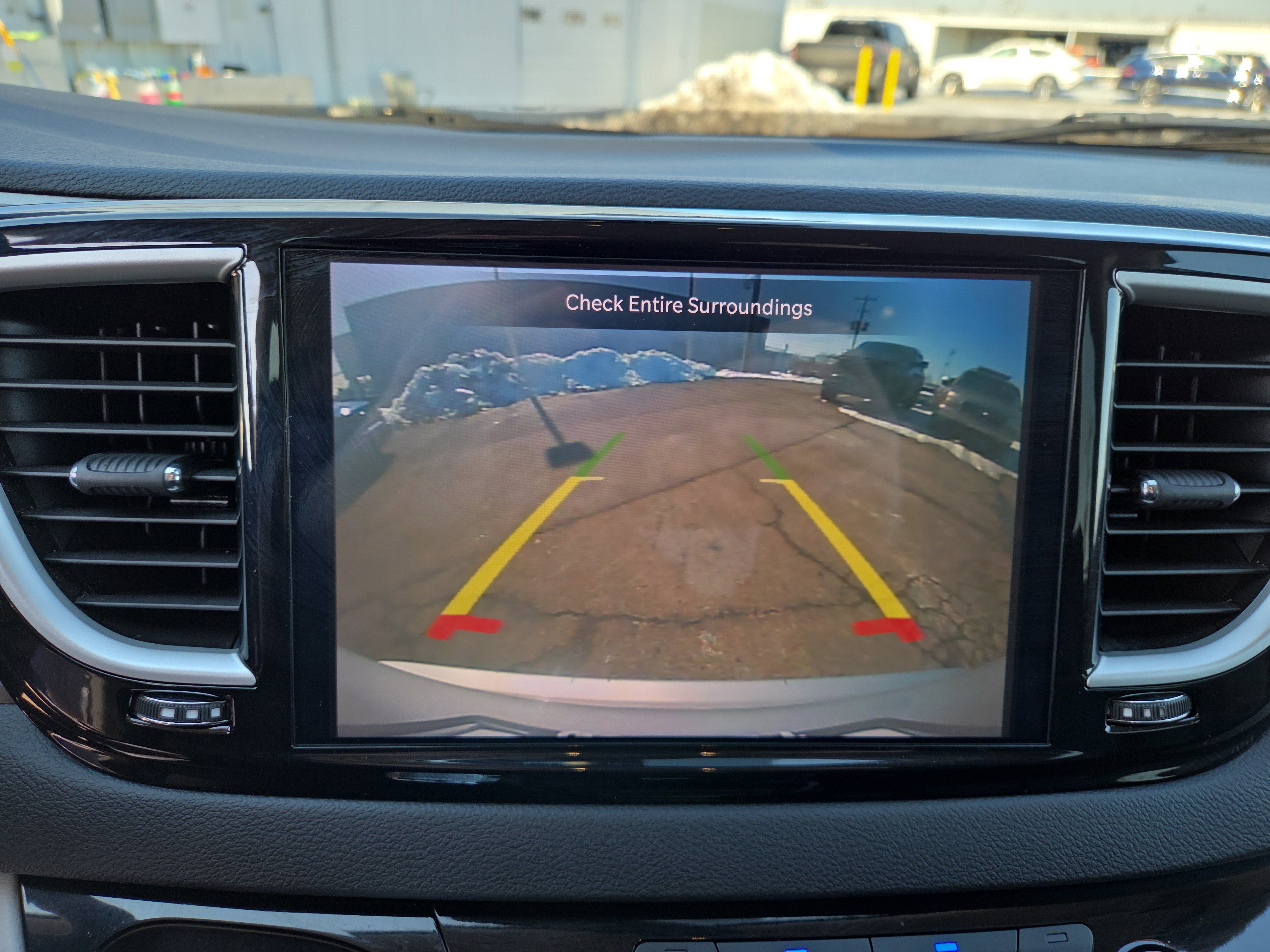 Used 2024 Chrysler Pacifica Touring-L image 16