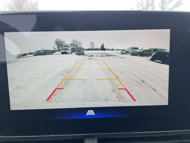 Used 2025 Chevrolet Trax LT w/ LT Convenience Package image 24