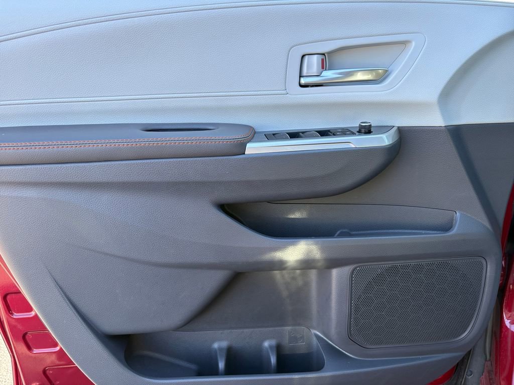 Used 2023 Toyota Sienna XSE image 14