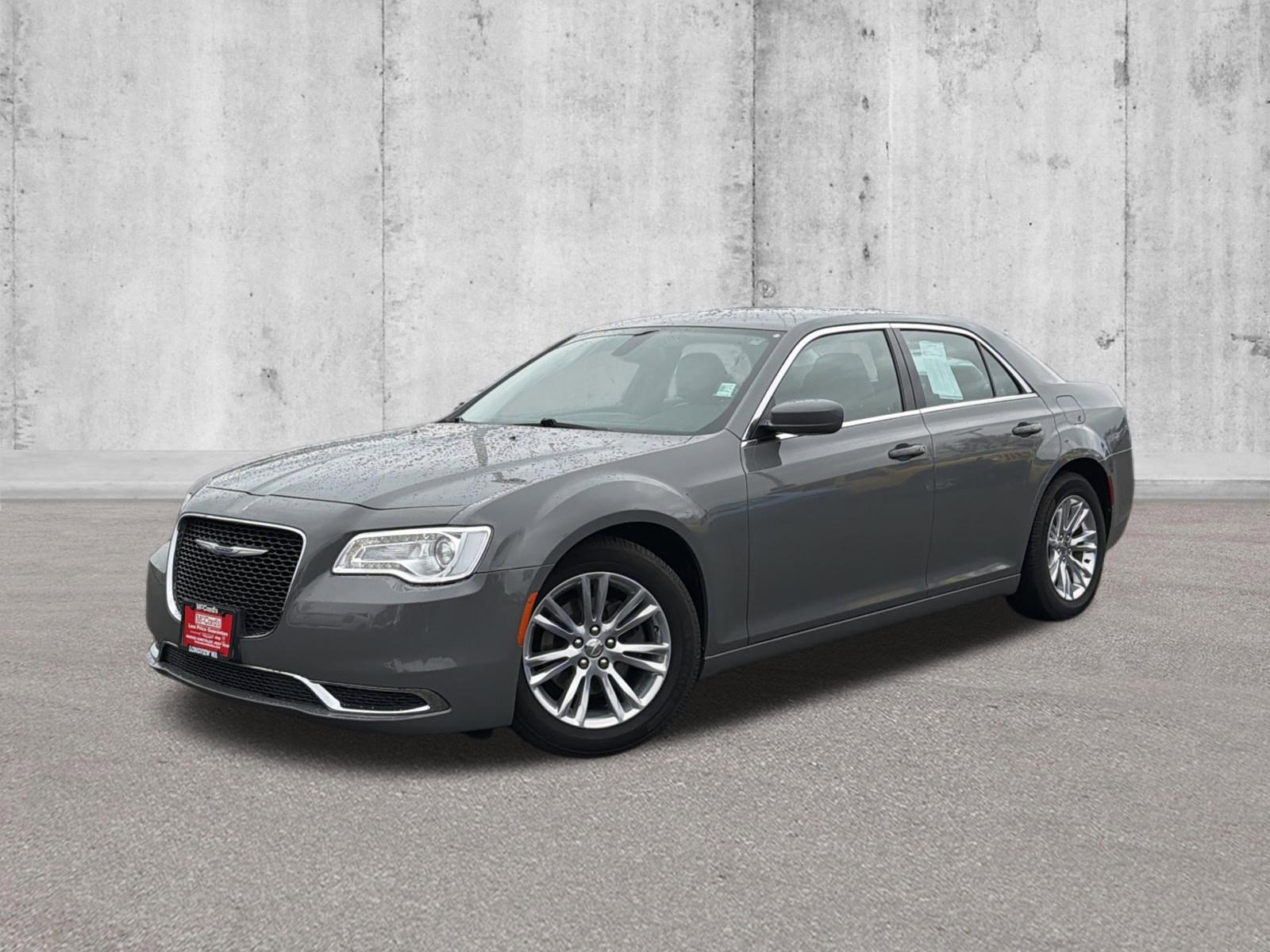 Used 2019 Chrysler 300 Touring L w/ Quick Order Package 22F image 1