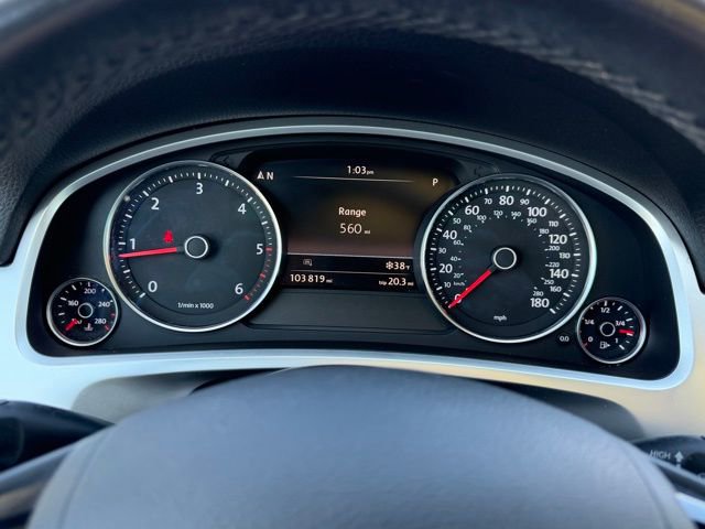 Used 2016 Volkswagen Touareg Sport AWD/4WD image 33