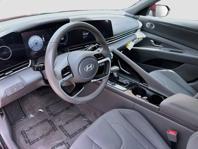 Certified 2025 Hyundai Elantra SEL FWD image 9
