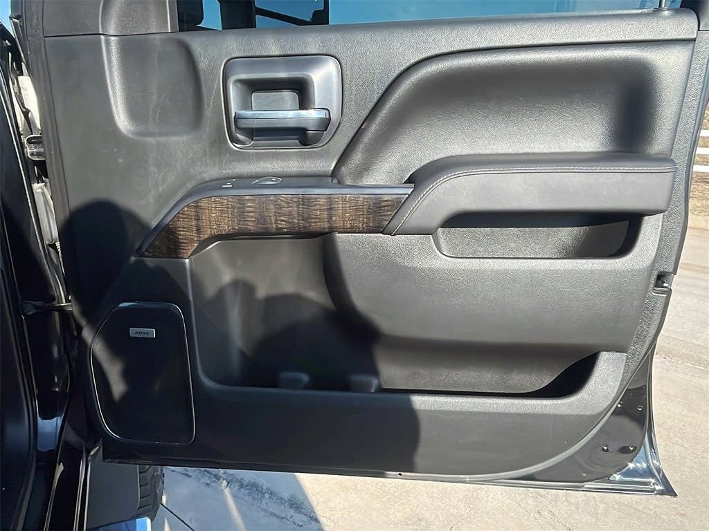 Used 2016 GMC Sierra 3500 Denali w/ Duramax Plus Package image 11