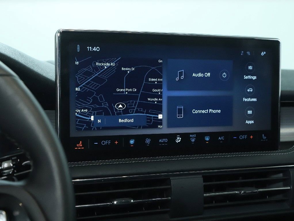 Used 2024 Lincoln Corsair AWD w/ Equipment Group 101A image 25