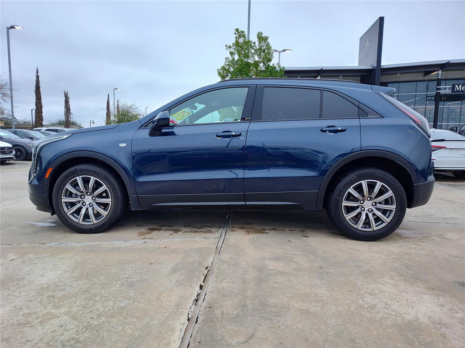 Used 2020 Cadillac XT4 Sport image 3