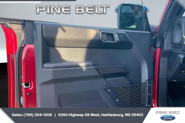 Used 2025 Ford Bronco Badlands image 17