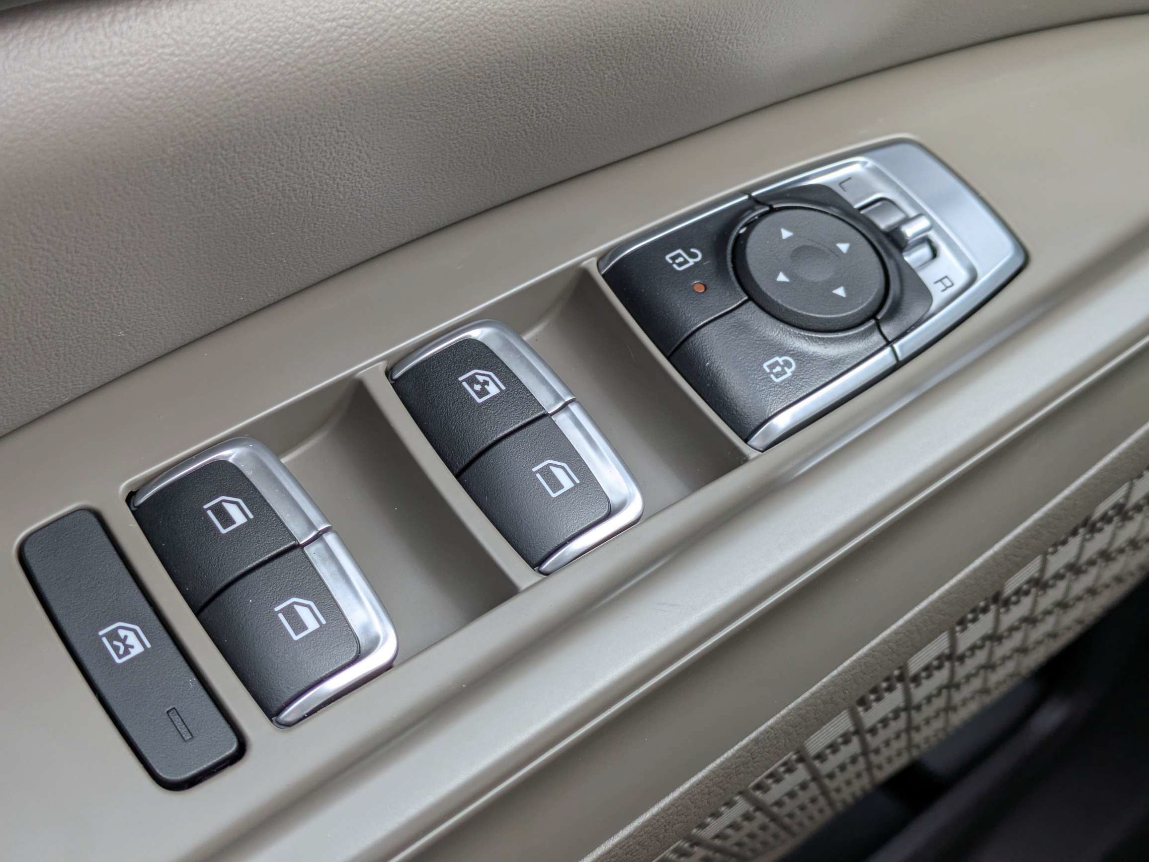 Certified 2026 Kia Carnival LXS FWD image 19