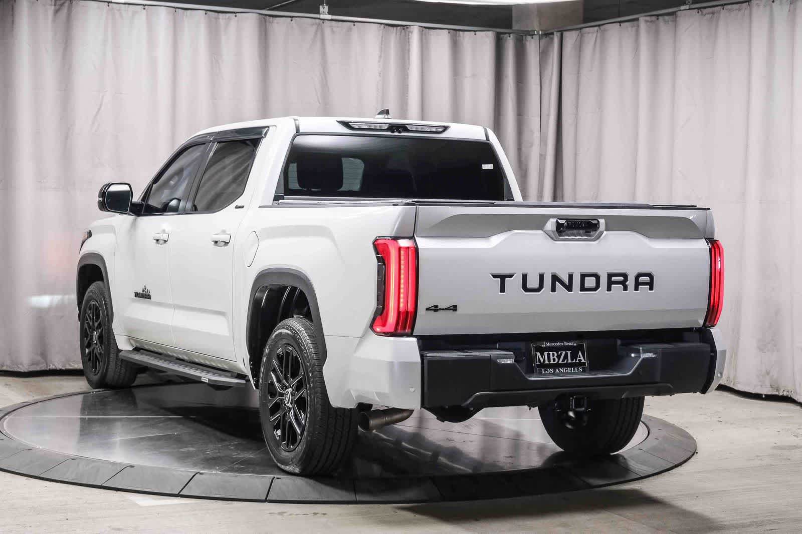 Used 2024 Toyota Tundra Limited AWD/4WD image 2