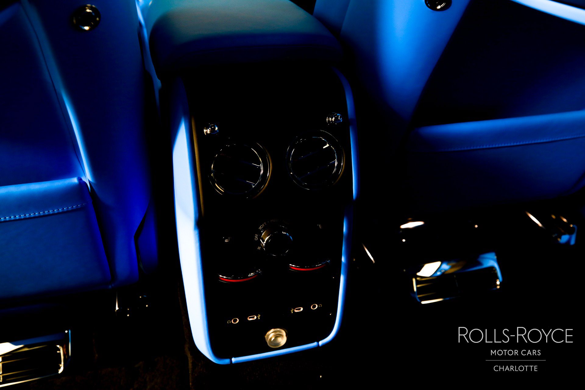 New 2026 Rolls-Royce Cullinan AWD/4WD image 22