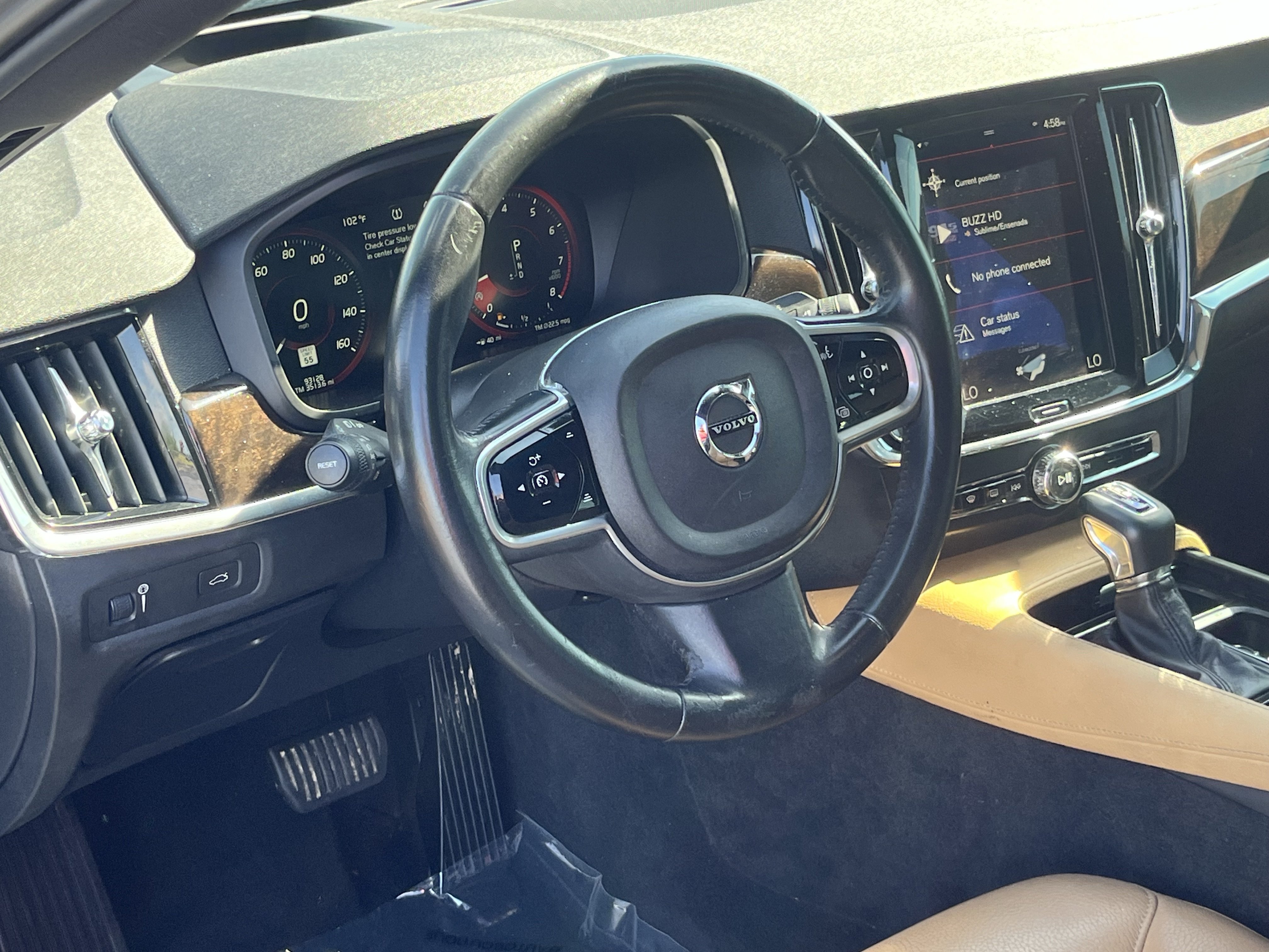 Used 2018 Volvo S90 T5 Momentum w/ Convenience Package FWD image 15